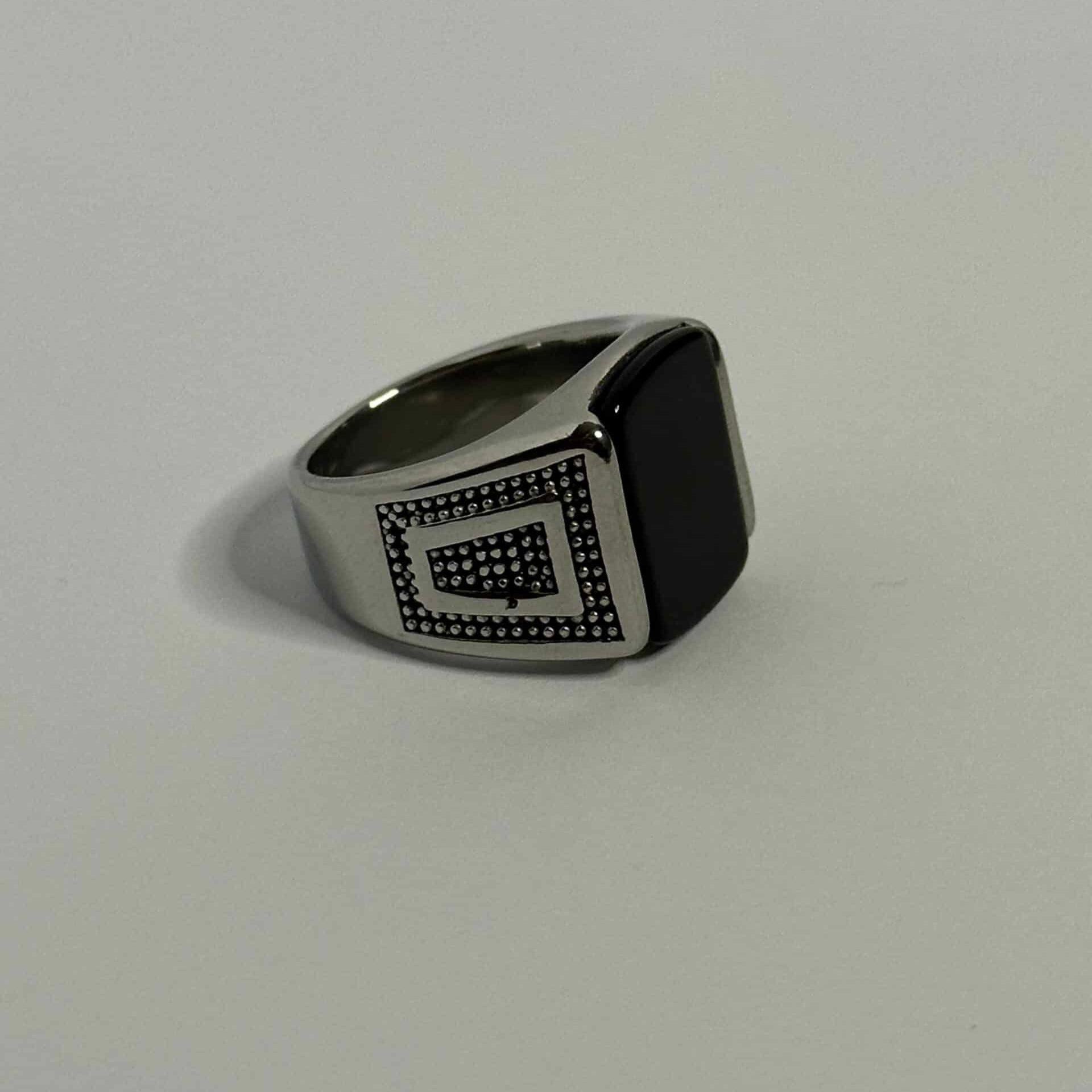 BLACK AURA RING